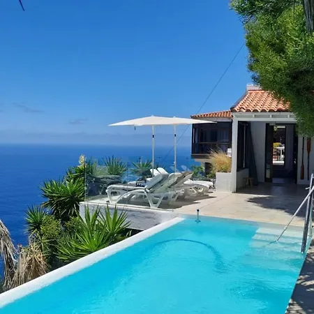 Willa The Cliff Casa Marag