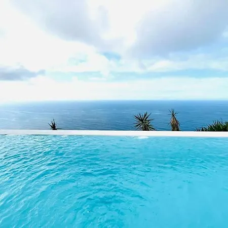 The Cliff Casa Marag Villa *