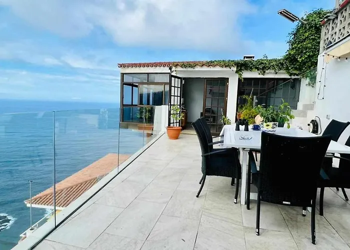 The Cliff Casa Marag *