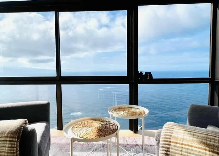 فيلة The Cliff Casa Marag *