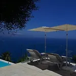 The Cliff Casa Marag فيلة